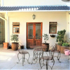Courtyard Cottage